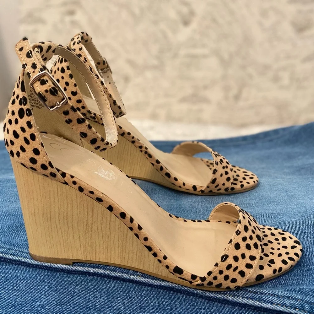 Coconuts by Matisse Tan Leopard Print Ankle Strap Wedge Size 8